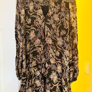 Zara TRAFALUC Long Sleeve V-Neck dress